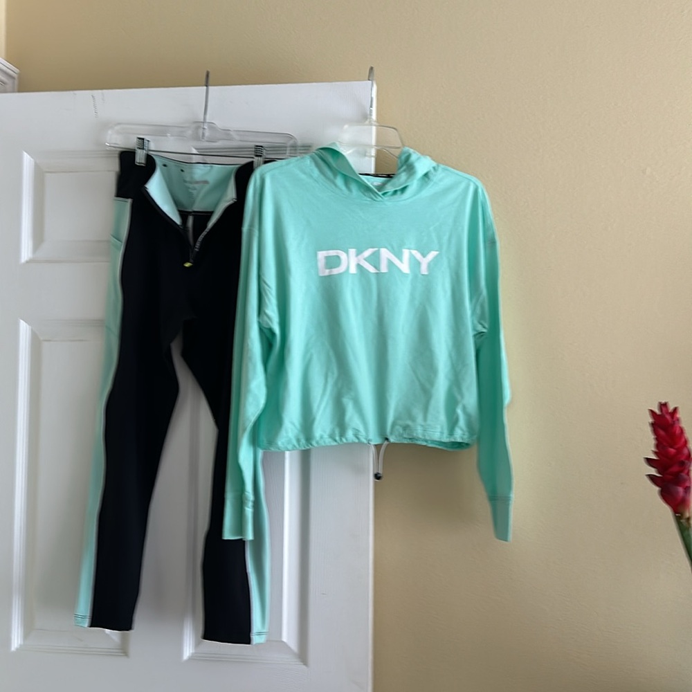 DKNY - Zip-Front Leggings & Top Activewear Hooded. Top Size S, Leggings Size M